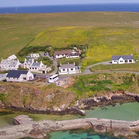Road End Cottage Port of Ness Exterior foto